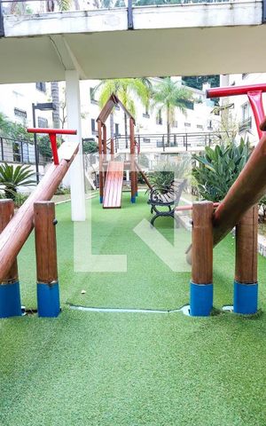 Casa de condomínio à venda com 106m², 3 quartos e 2 vagas Casa de condomínio à venda com 106m², 3 quartos e 2 vagasÁrea comum - Playground