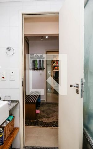 Casa de condomínio à venda com 106m², 3 quartos e 2 vagas Casa de condomínio à venda com 106m², 3 quartos e 2 vagasBanheiro da Suite