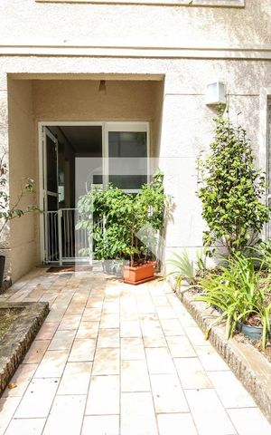 Casa de condomínio à venda com 106m², 3 quartos e 2 vagas Casa de condomínio à venda com 106m², 3 quartos e 2 vagasFrente da Casa