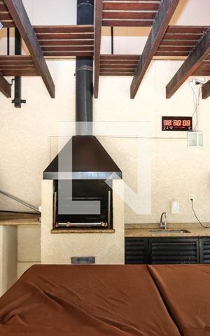 Casa de condomínio à venda com 106m², 3 quartos e 2 vagas Casa de condomínio à venda com 106m², 3 quartos e 2 vagasÁrea comum - Churrasqueira
