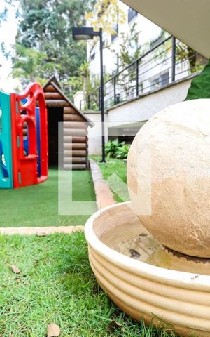 Casa de condomínio à venda com 106m², 3 quartos e 2 vagas Casa de condomínio à venda com 106m², 3 quartos e 2 vagasÁrea comum - Playground