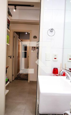 Casa de condomínio à venda com 106m², 3 quartos e 2 vagas Casa de condomínio à venda com 106m², 3 quartos e 2 vagasBanheiro 2