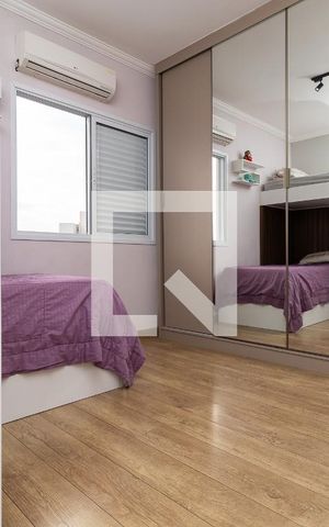 Casa de condomínio à venda com 300m², 3 quartos e 6 vagasQuarto 2 - Suíte