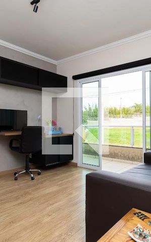 Casa de condomínio à venda com 300m², 3 quartos e 6 vagasEscritório