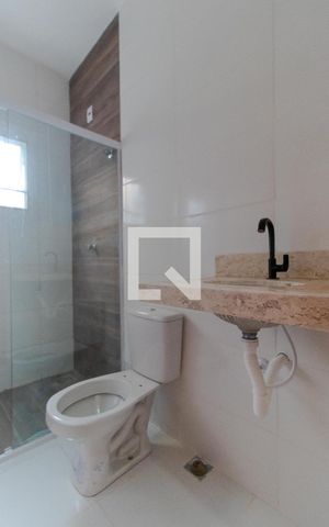 Casa para alugar com 60m², 2 quartos e 2 vagasBanheiro