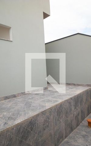 Casa para alugar com 60m², 2 quartos e 2 vagasQuintal