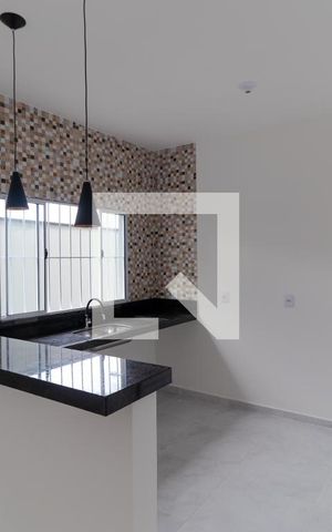 Casa para alugar com 60m², 2 quartos e 2 vagasCozinha
