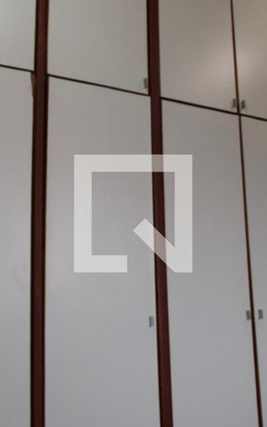 Apartamento à venda com 298m², 4 quartos e 2 vagas Apartamento à venda com 298m², 4 quartos e 2 vagasQuarto 2