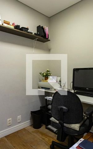 Apartamento à venda com 213m², 2 quartos e 3 vagasCorredor - Escritório