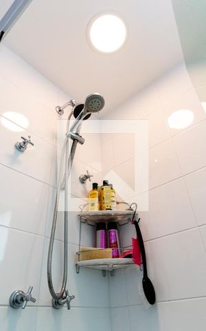 Apartamento à venda com 213m², 2 quartos e 3 vagasBanheiro 2 da Suíte 2
