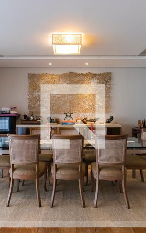 Apartamento à venda com 213m², 2 quartos e 3 vagasSala