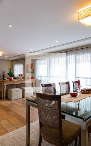 Apartamento à venda com 213m², 2 quartos e 3 vagasSala