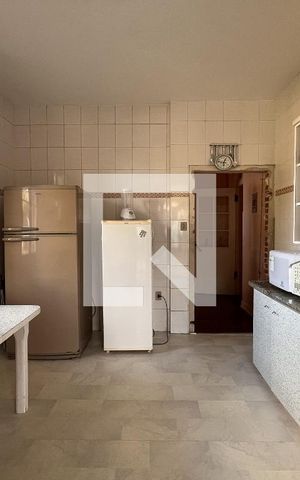 Casa à venda com 1950m², 4 quartos e 5 vagasCozinha
