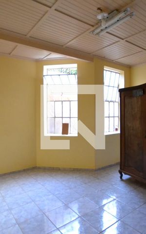Casa à venda com 1950m², 4 quartos e 5 vagasPorão