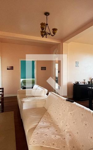 Casa à venda com 1950m², 4 quartos e 5 vagasSala