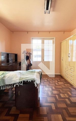 Casa à venda com 1950m², 4 quartos e 5 vagasQuarto 3