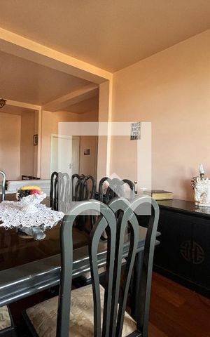 Casa à venda com 1950m², 4 quartos e 5 vagasSala de Jantar
