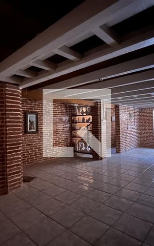 Casa à venda com 1950m², 4 quartos e 5 vagasPorão