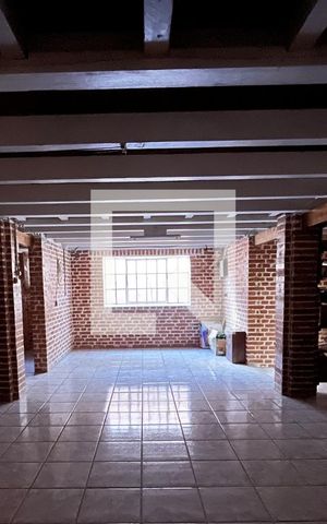 Casa à venda com 1950m², 4 quartos e 5 vagasPorão