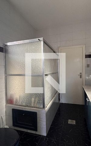 Casa à venda com 1950m², 4 quartos e 5 vagasBanheiro reversível