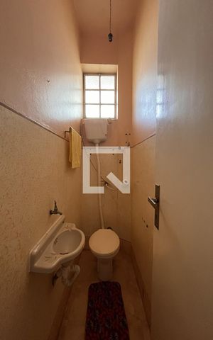 Casa à venda com 1950m², 4 quartos e 5 vagasLavabo