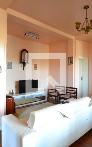 Casa à venda com 1950m², 4 quartos e 5 vagasSala