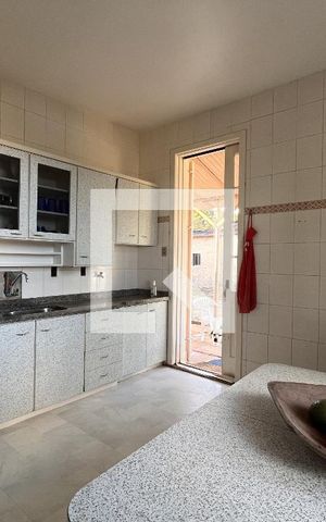 Casa à venda com 1950m², 4 quartos e 5 vagasCozinha