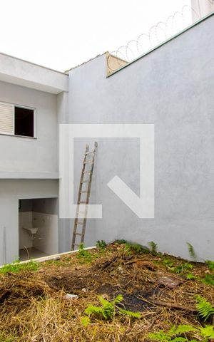 Casa à venda com 165m², 3 quartos e 3 vagas Casa à venda com 165m², 3 quartos e 3 vagasQuintal/Jardim