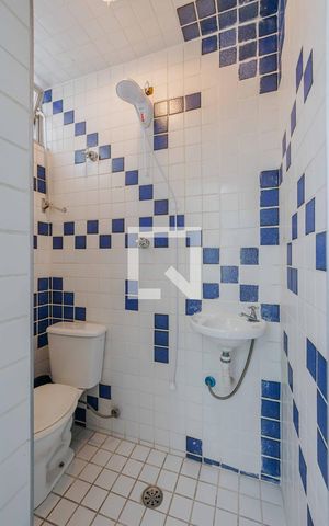 Apartamento para alugar com 100m², 2 quartos e 1 vagaÁrea de Serviço - Banheiro