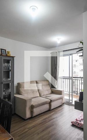 Apartamento à venda com 50m², 2 quartos e 1 vaga Apartamento à venda com 50m², 2 quartos e 1 vagaSala