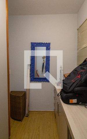 Apartamento à venda com 189m², 3 quartos e 3 vagas Apartamento à venda com 189m², 3 quartos e 3 vagasQuarto de Serviço