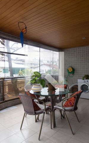 Apartamento à venda com 189m², 3 quartos e 3 vagas Apartamento à venda com 189m², 3 quartos e 3 vagasVaranda das Suíte 2 e 3