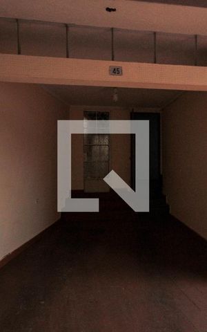 Casa para alugar com 85m², 2 quartos e 2 vagas Casa para alugar com 85m², 2 quartos e 2 vagasGaragem