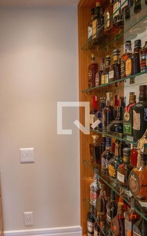 Apartamento à venda com 438m², 4 quartos e 5 vagas Apartamento à venda com 438m², 4 quartos e 5 vagasSala