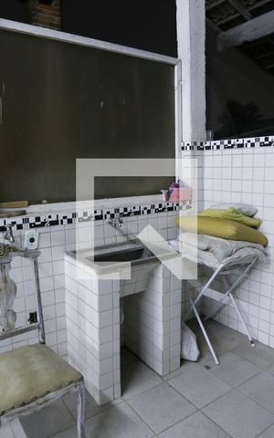 Casa à venda com 250m², 2 quartos e 3 vagasÁrea de Serviço