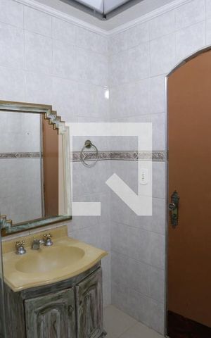 Casa à venda com 250m², 2 quartos e 3 vagasBanheiro 1