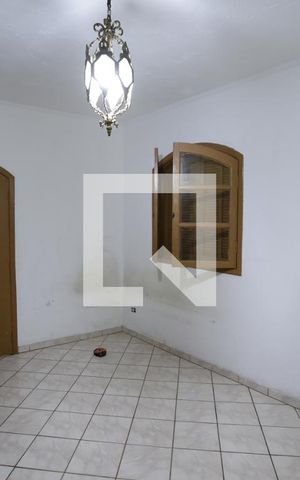 Casa à venda com 250m², 2 quartos e 3 vagasSuíte