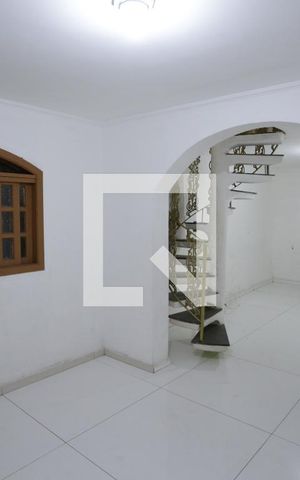 Casa à venda com 250m², 2 quartos e 3 vagasSala