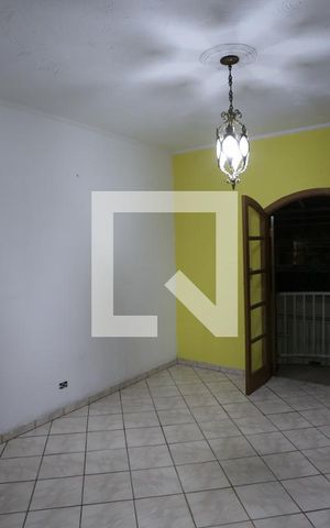 Casa à venda com 250m², 2 quartos e 3 vagasSuíte
