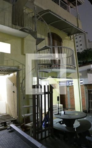 Casa à venda com 250m², 2 quartos e 3 vagasGaragem