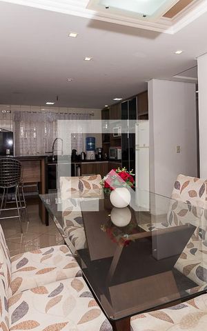 Casa à venda com 285m², 4 quartos e 2 vagas Casa à venda com 285m², 4 quartos e 2 vagascozinha