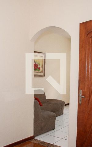 Casa à venda com 360m², 2 quartos e 3 vagas Casa à venda com 360m², 2 quartos e 3 vagasSala