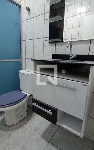 Casa para alugar com 80m², 2 quartos e 2 vagas Casa para alugar com 80m², 2 quartos e 2 vagasBanheiro
