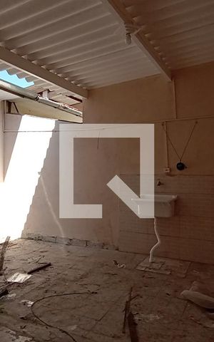 Casa para alugar com 80m², 2 quartos e 2 vagas Casa para alugar com 80m², 2 quartos e 2 vagasQuintal