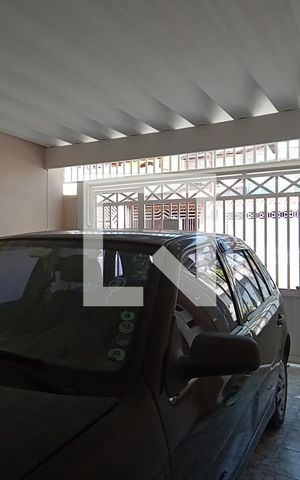 Casa para alugar com 80m², 2 quartos e 2 vagas Casa para alugar com 80m², 2 quartos e 2 vagasGaragem