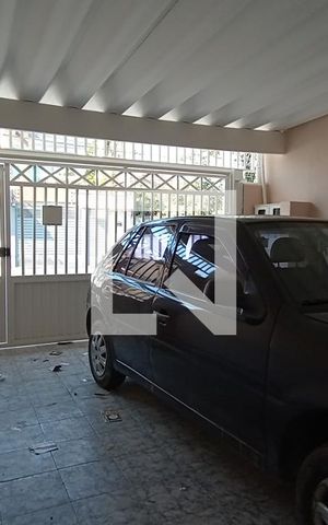Casa para alugar com 80m², 2 quartos e 2 vagas Casa para alugar com 80m², 2 quartos e 2 vagasGaragem