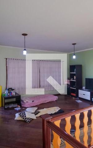 Casa à venda com 270m², 3 quartos e 4 vagasSala de TV