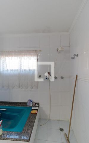 Casa à venda com 270m², 3 quartos e 4 vagasBanheiro da Suíte