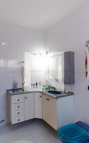 Casa à venda com 270m², 3 quartos e 4 vagasBanheiro da Suíte