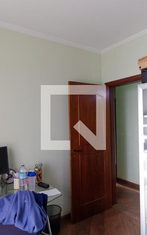 Casa à venda com 270m², 3 quartos e 4 vagasEscritório